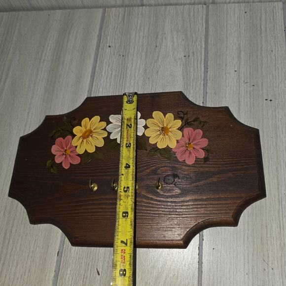 Vtg Hand-Painted Floral Wooden Key Holder Plaque Farmhouse Country - Picture 5 of 5